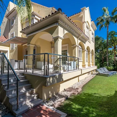 Beachside With Heated Pool Villa