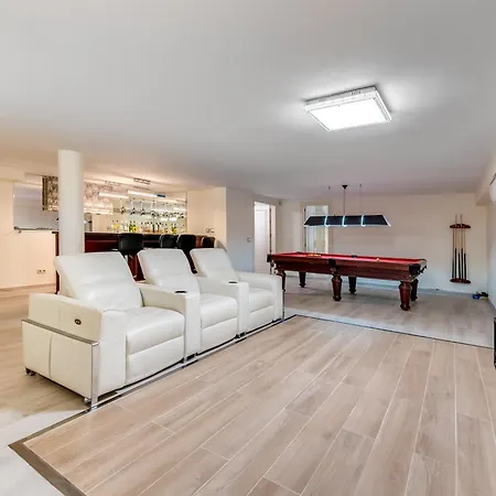 Villa Beachside With Heated Pool *