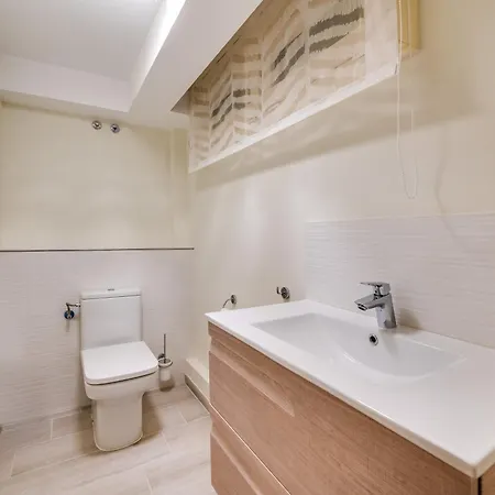 Beachside With Heated Pool * Marbella