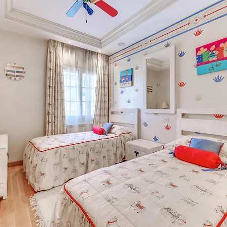 Beachside With Heated Pool Villa Marbella