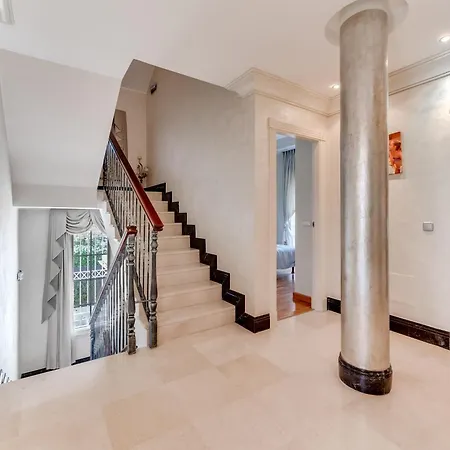 Beachside With Heated Pool * Marbella