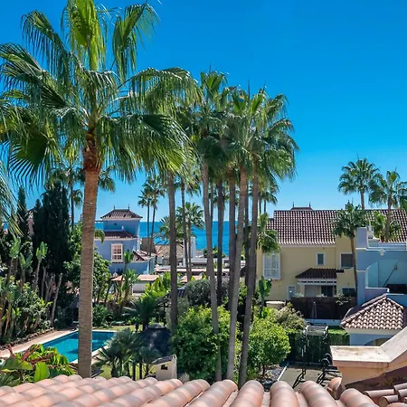 Beachside With Heated Pool Villa *