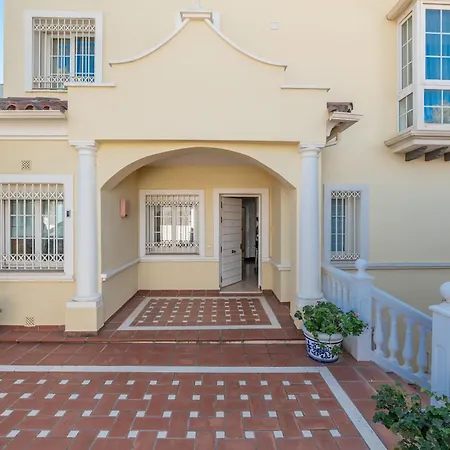 Villa Beachside With Heated Pool