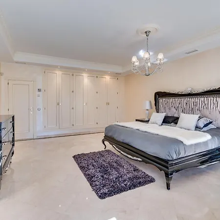 Villa Beachside With Heated Pool Marbella