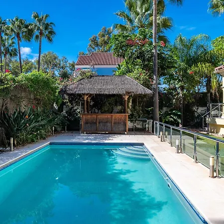 Villa Beachside With Heated Pool