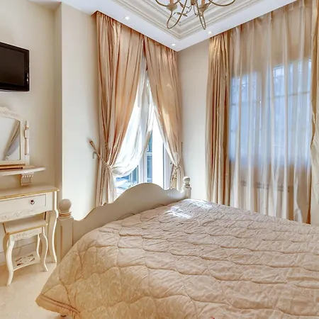Beachside With Heated Pool Villa Marbella